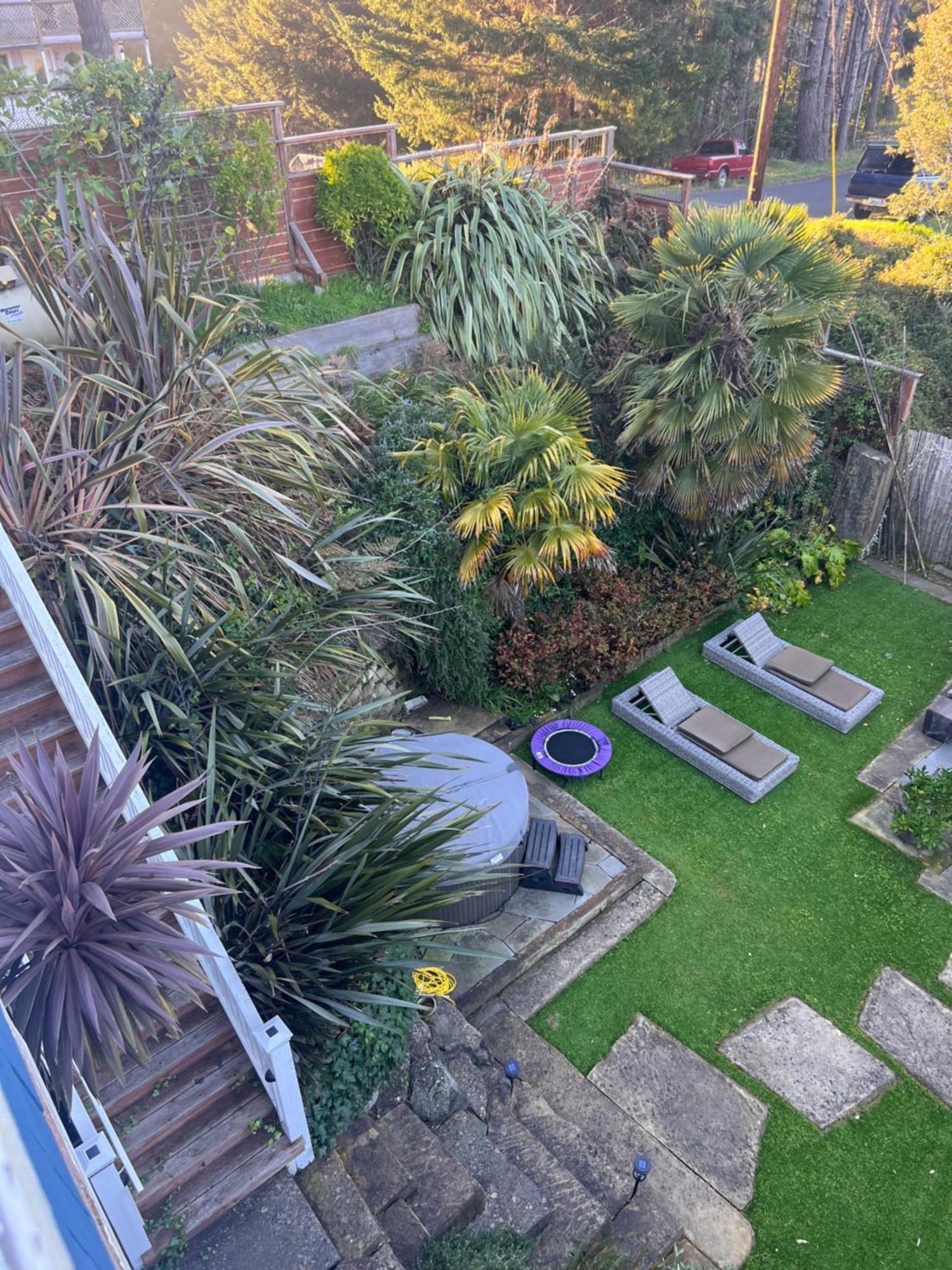 Garden View And Ocean View And Sounds-hot Tub-bbq-sleeps 6 *