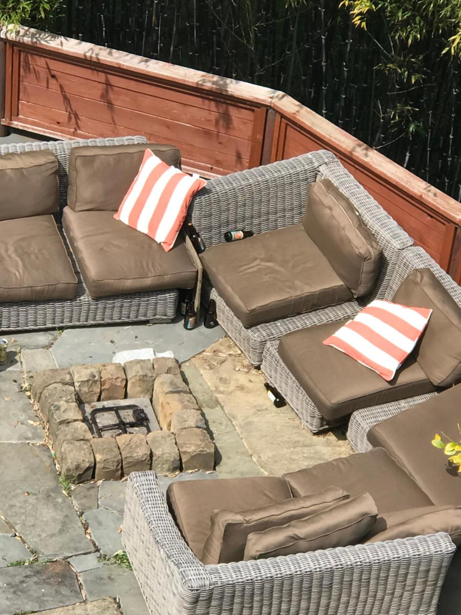 Garden View And Ocean View And Sounds-hot Tub-bbq-sleeps 6 Holiday home *